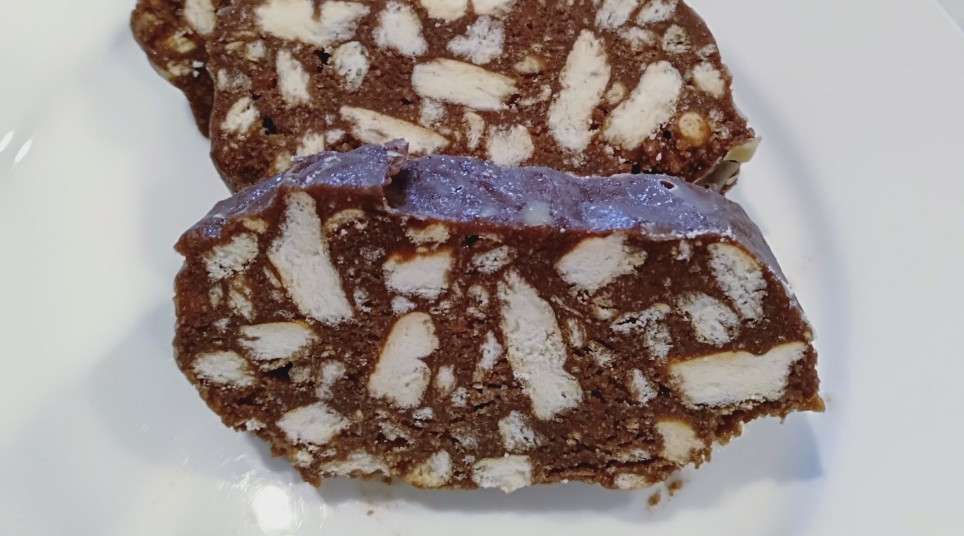 Chocolate salami, an easy-peasy delicacy